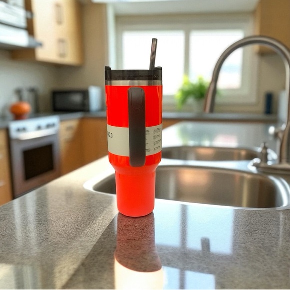 Stanley The Flowstate Quencher H2.0 Tumbler - Picture 5 of 5